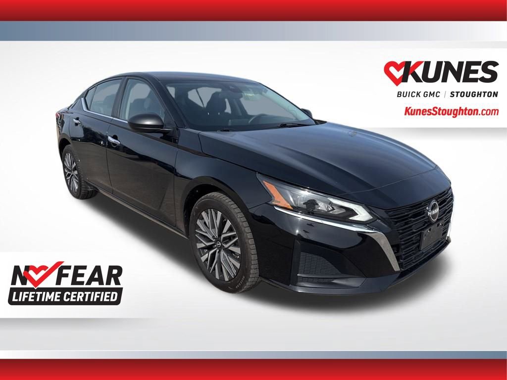 Used 2024 Nissan Altima 2.5 SV AWD/4WD image 4