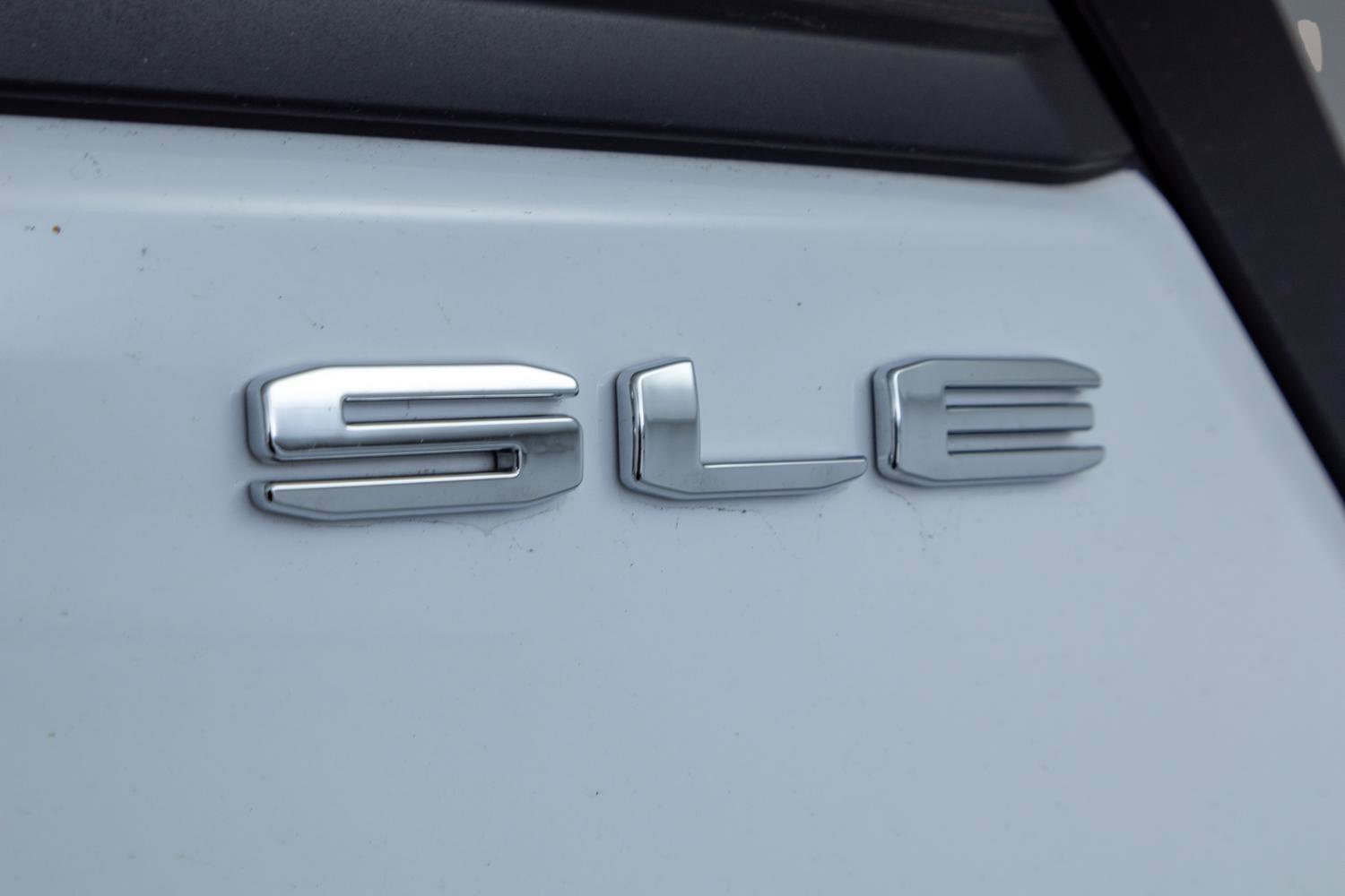 Used 2022 GMC Terrain SLE w/ Driver Convenience Package image 31