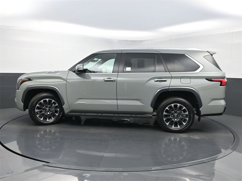 Used 2025 Toyota Sequoia Limited image 47