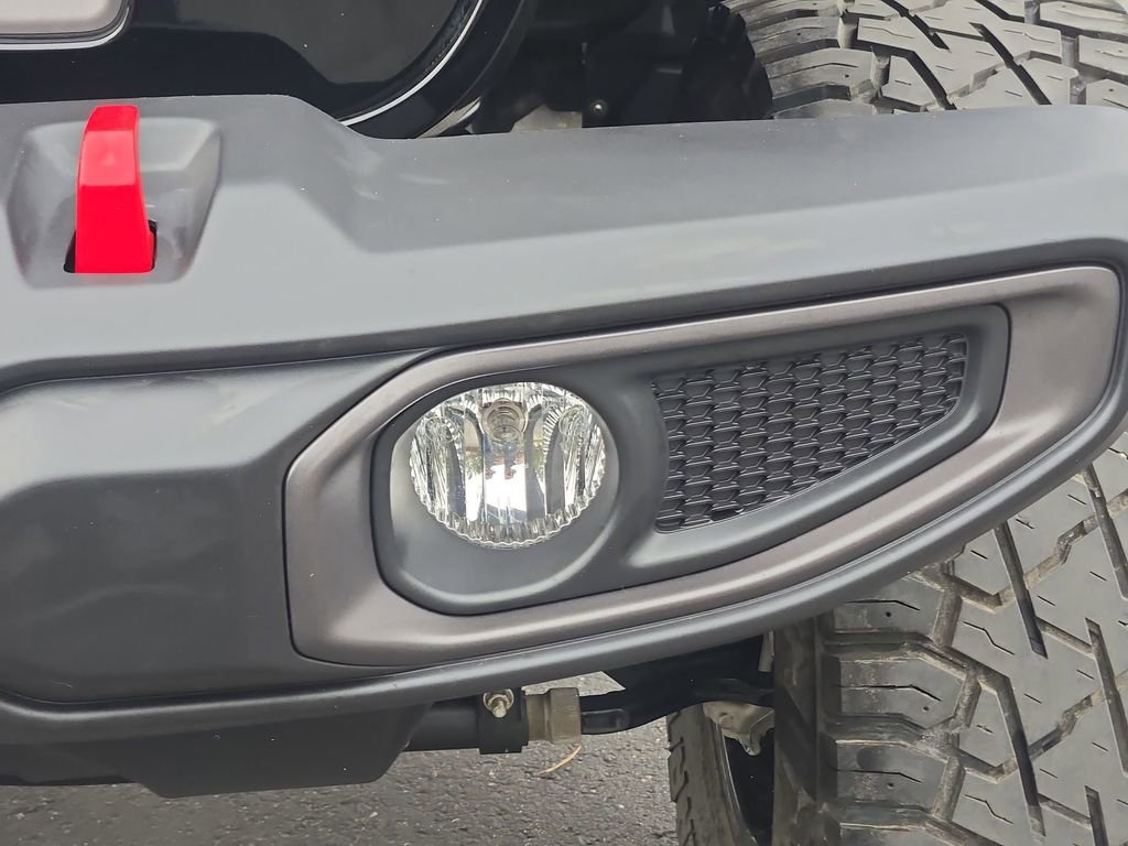 Used 2023 Jeep Wrangler Unlimited Rubicon w/ Cold Weather Group image 17