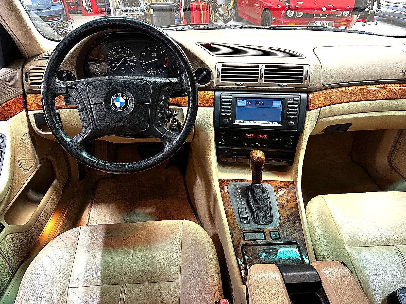 Used 2001 BMW 740iL image 9