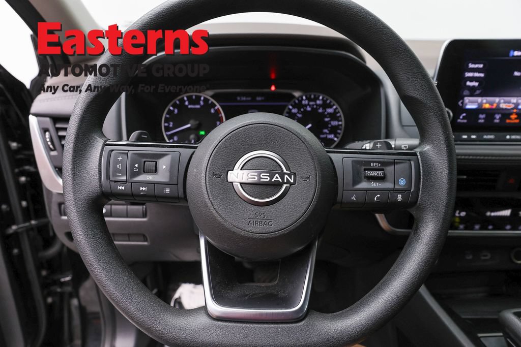 Used 2023 Nissan Rogue SV AWD/4WD image 10