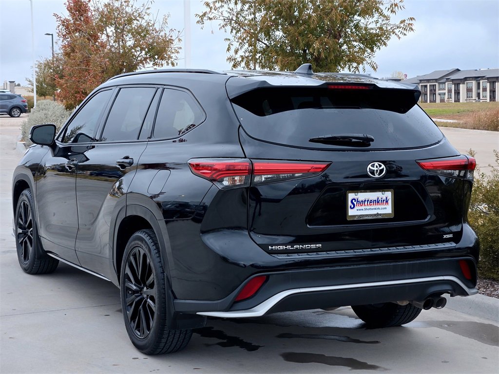 Used 2023 Toyota Highlander XSE image 5