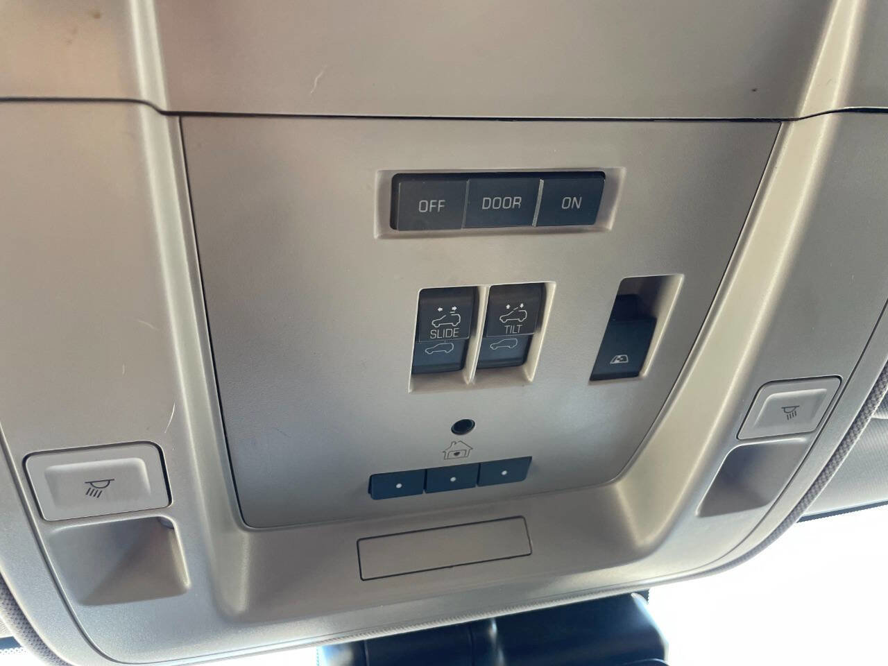 Used 2015 GMC Sierra 3500 Denali w/ Duramax Plus Package image 39