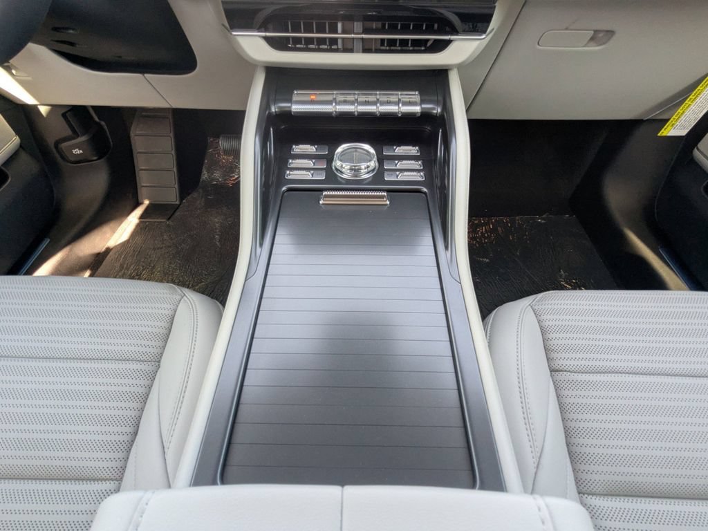 New 2026 Lincoln Nautilus Reserve w/ Jet Appearance Package AWD/4WD image 19