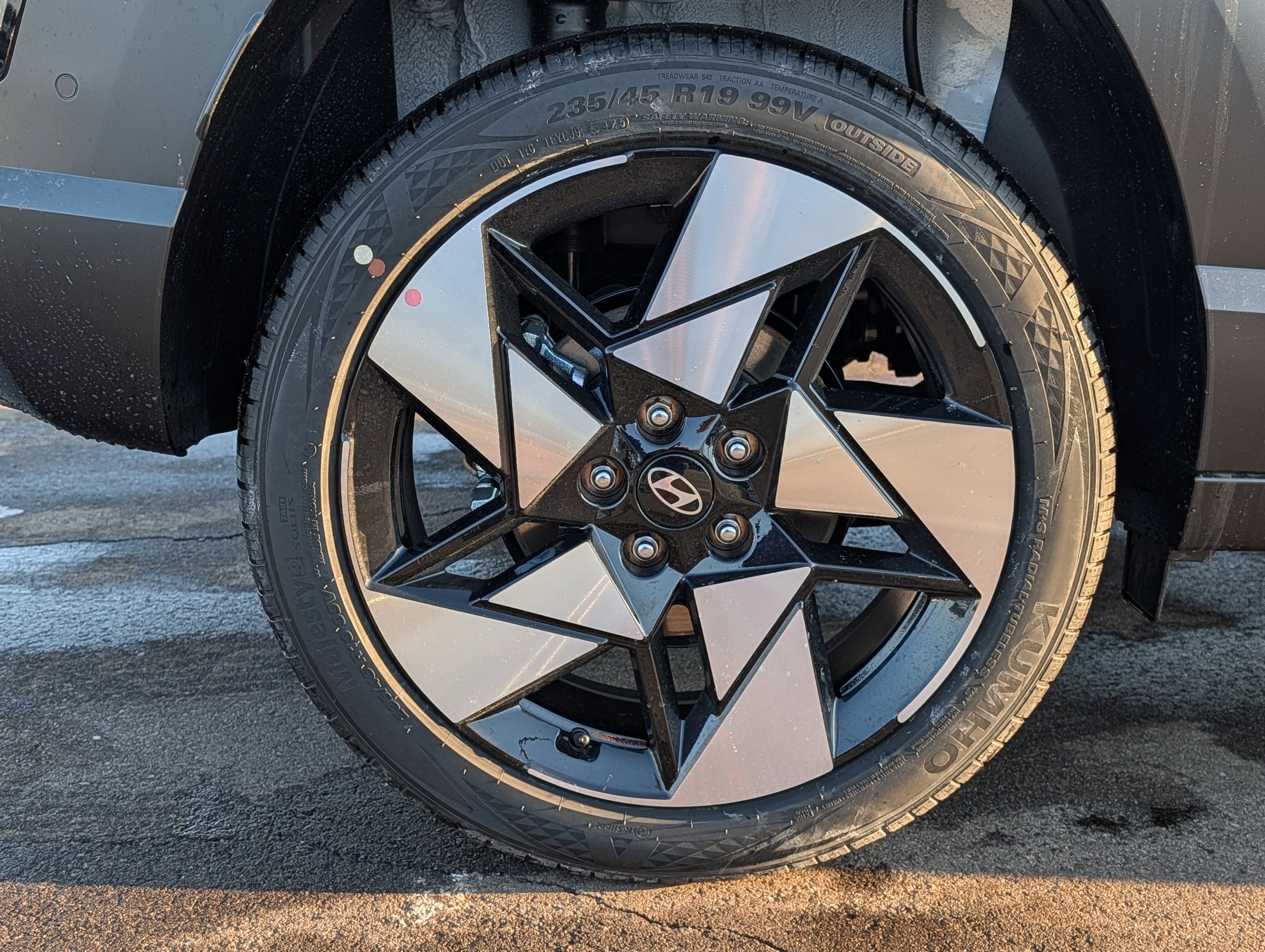 New 2026 Hyundai Kona Limited AWD/4WD image 5