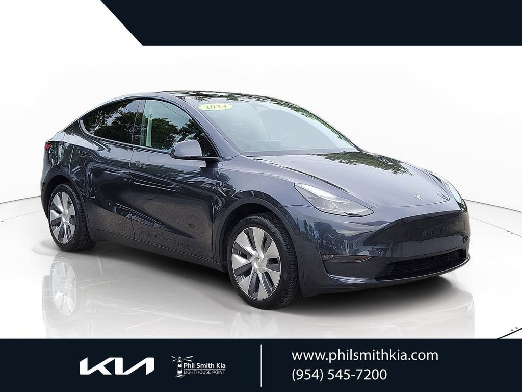 Used 2024 Tesla Model Y Long Range AWD/4WD image 1
