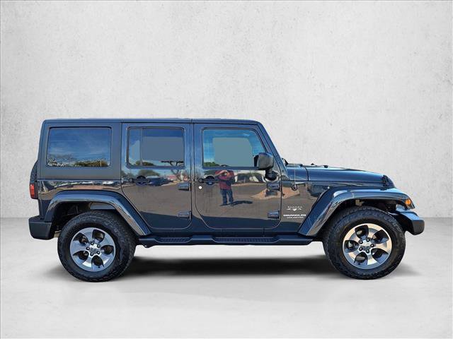 Used 2017 Jeep Wrangler Unlimited Sahara w/ Connectivity Group image 4