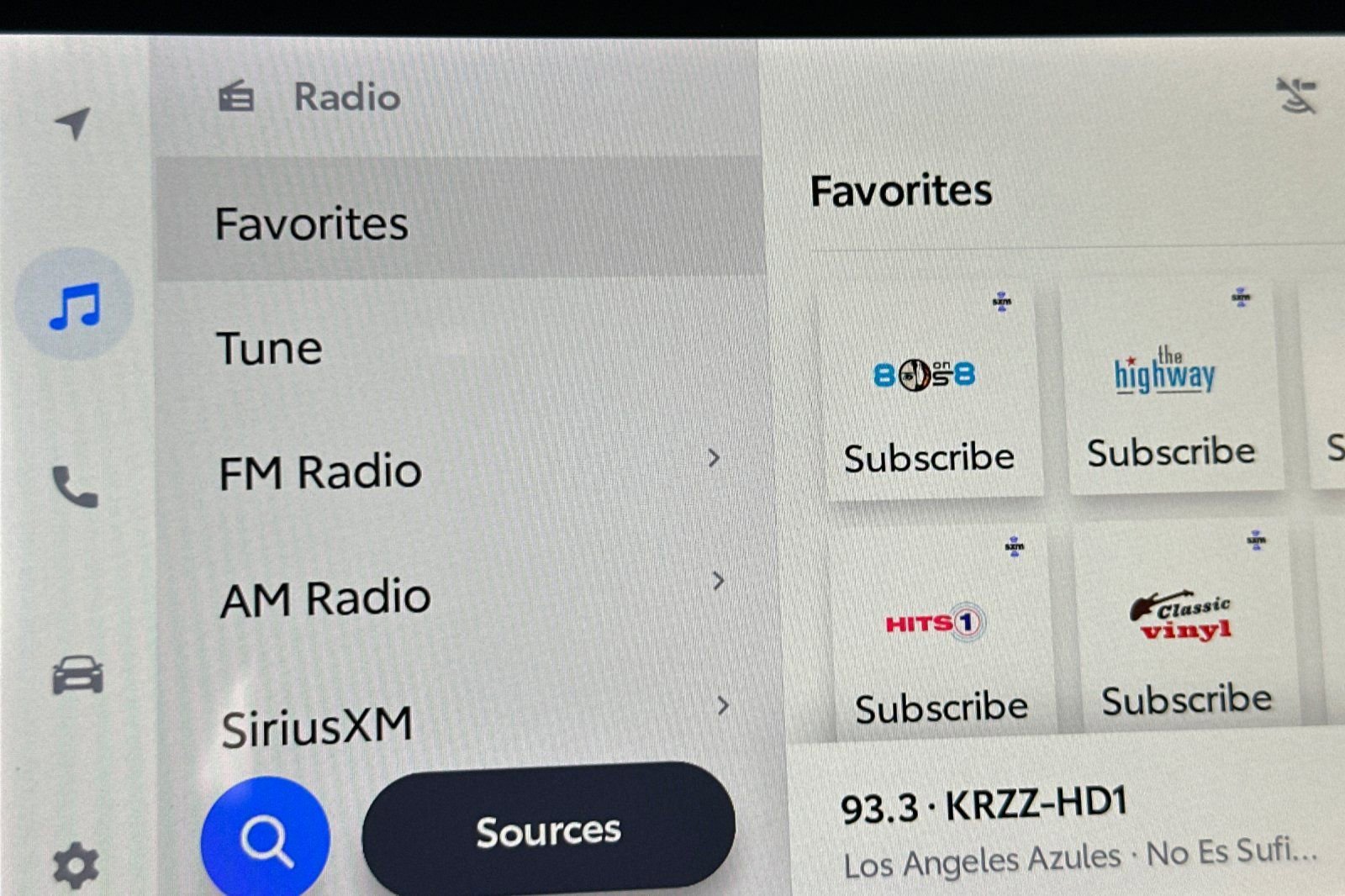 Used 2025 Toyota RAV4 XLE image 19