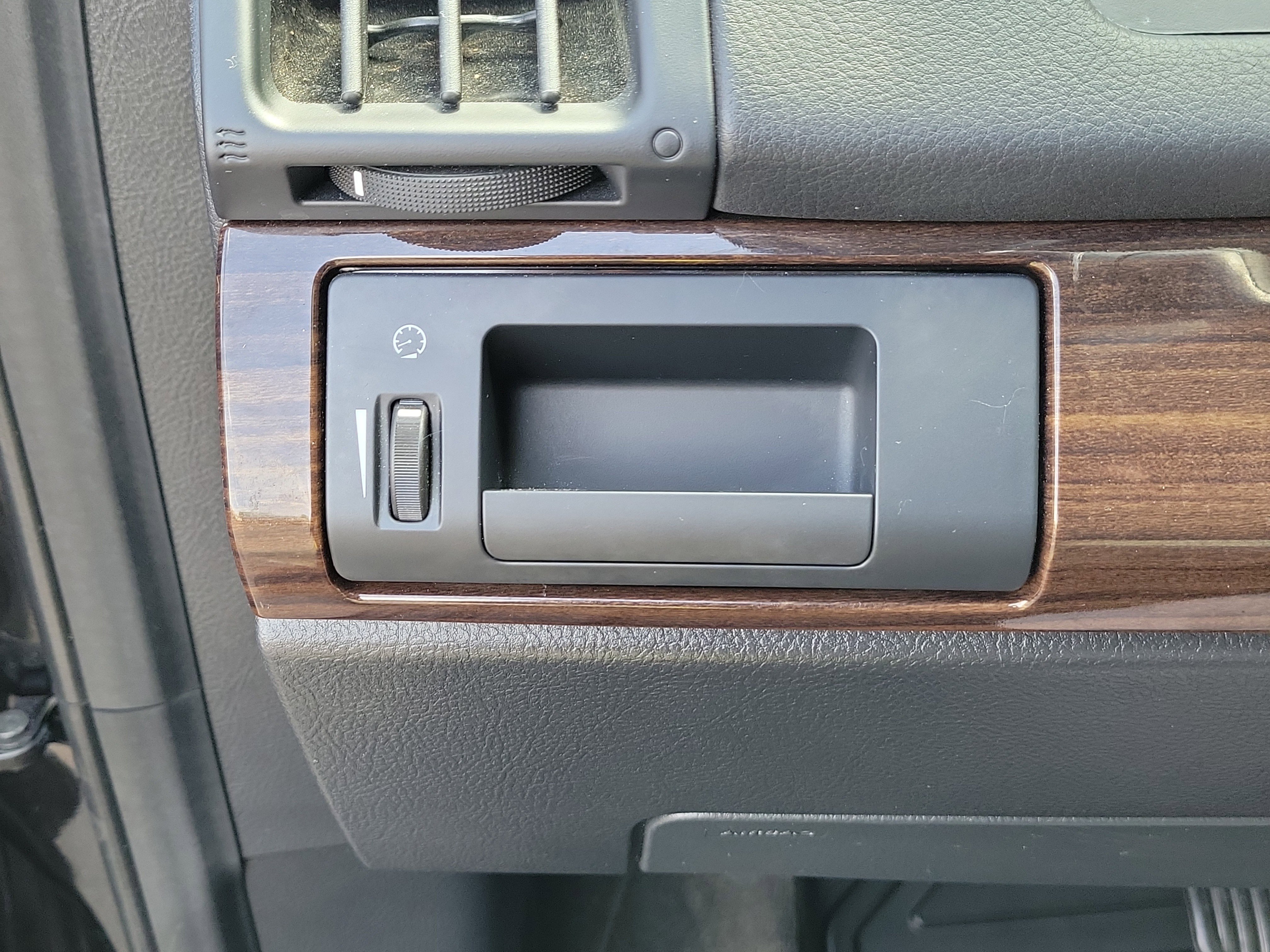 Used 2014 Land Rover LR2 AWD/4WD image 21