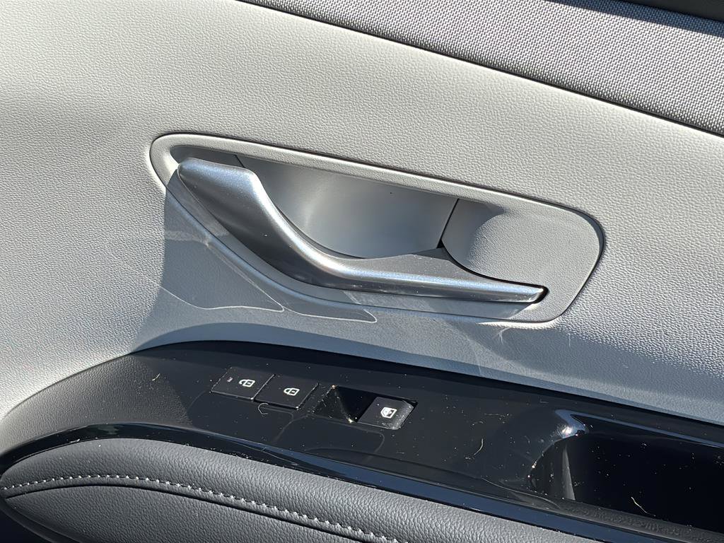 Certified 2025 Hyundai Tucson Limited image 39