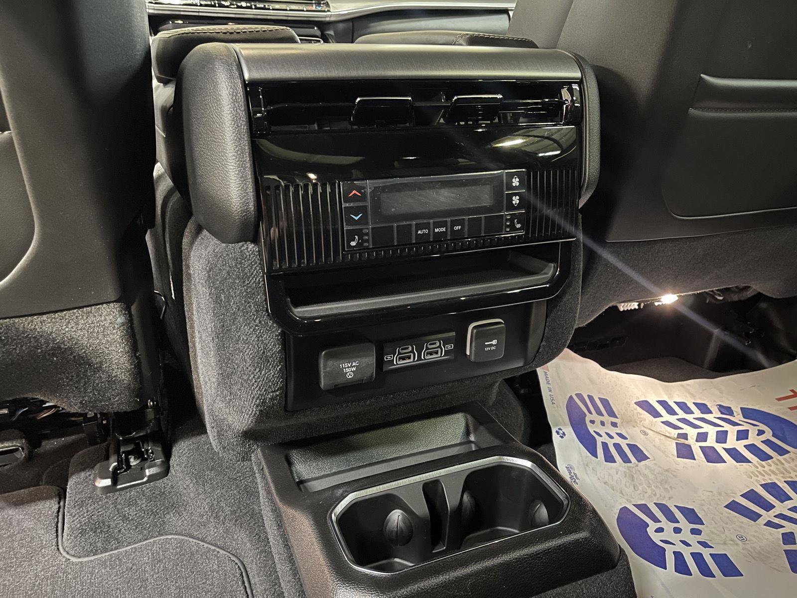 New 2026 Jeep Grand Wagoneer Limited w/ Premium Group II image 25