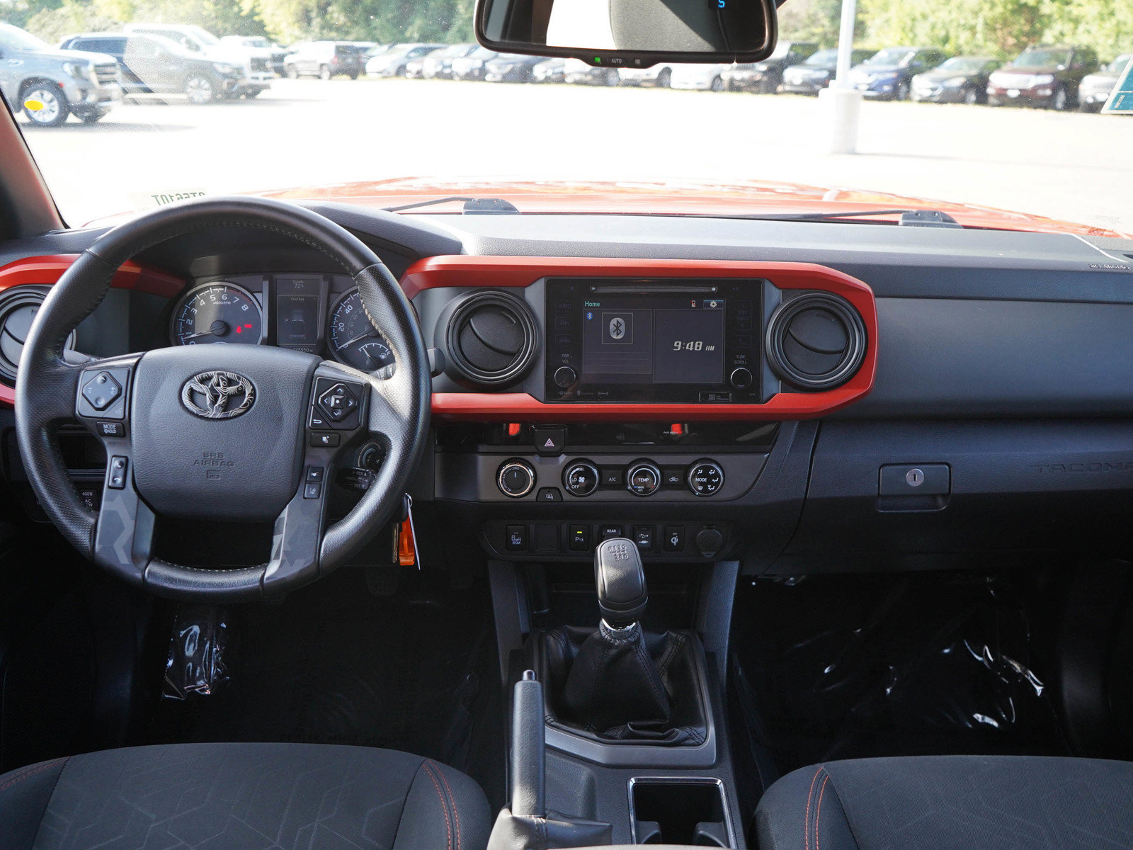 Used 2018 Toyota Tacoma TRD Off-Road w/ Technology Package AWD/4WD image 16