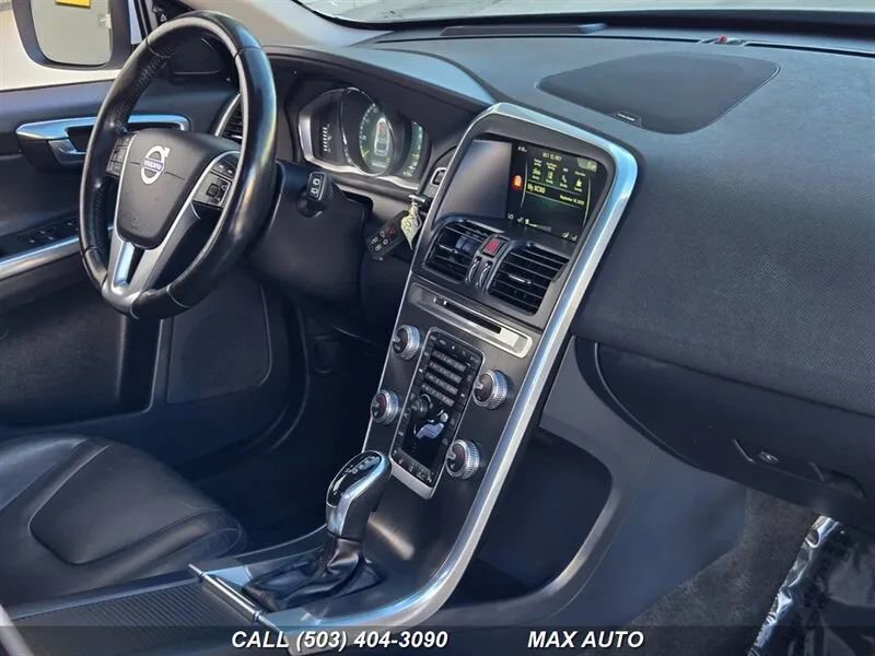 Used 2015 Volvo XC60 T5 Platinum image 24