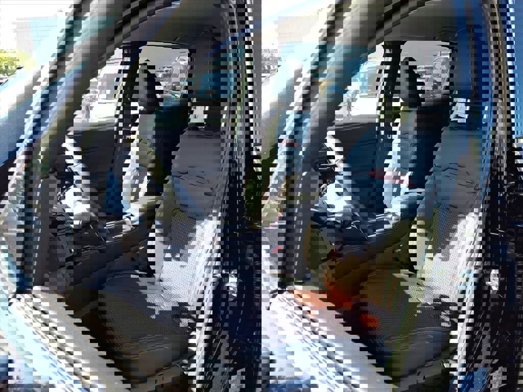 New 2026 Nissan Kicks SR w/ SR Premium Package image 4