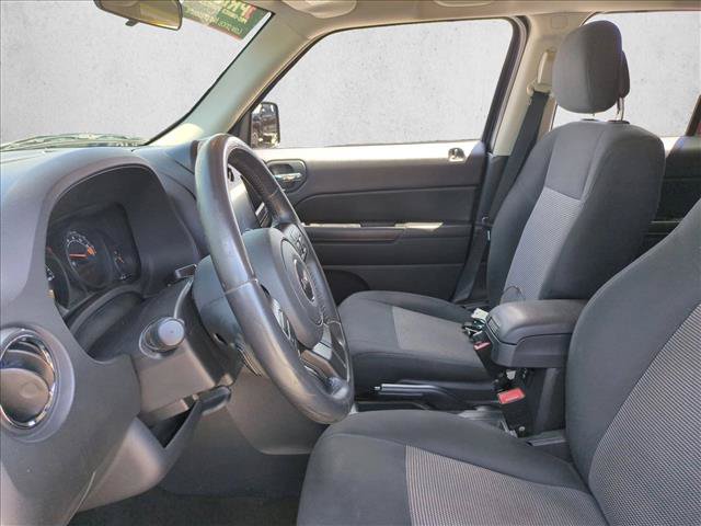 Used 2014 Jeep Patriot Latitude FWD image 14
