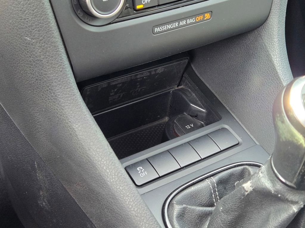 Used 2013 Volkswagen Golf R 4-Door image 36