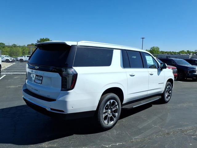 New 2026 Chevrolet Suburban LT w/ Comfort Package AWD/4WD image 3