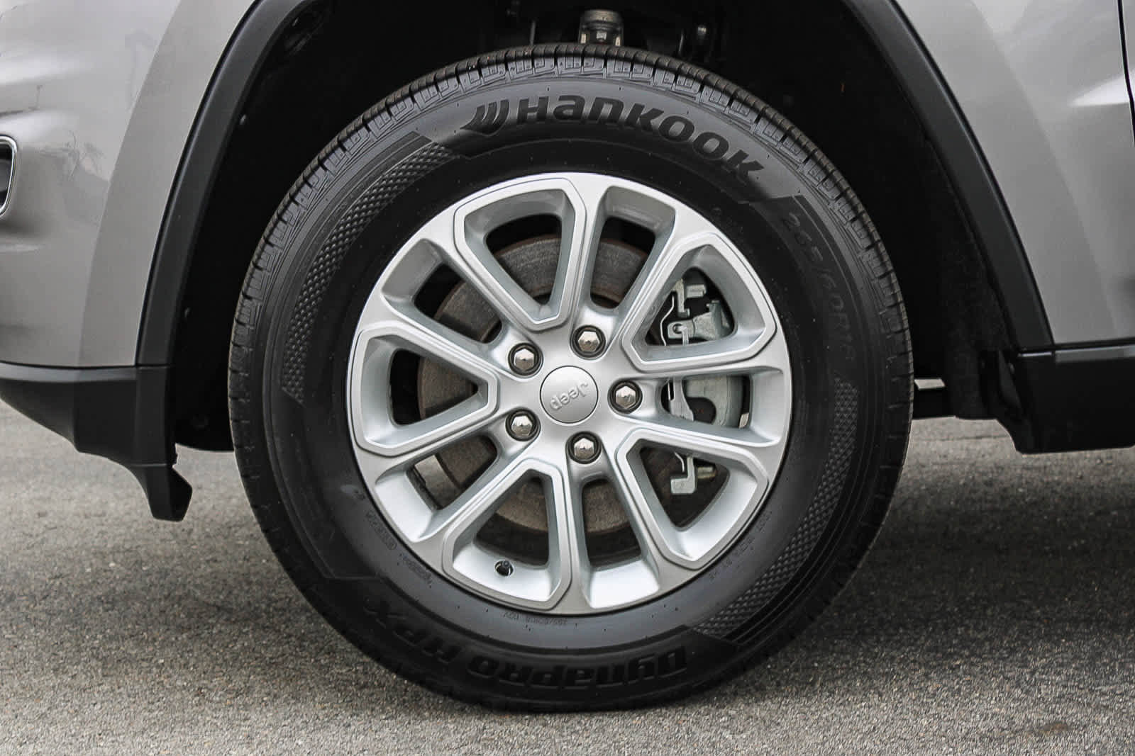 Used 2021 Jeep Grand Cherokee Laredo AWD/4WD image 11
