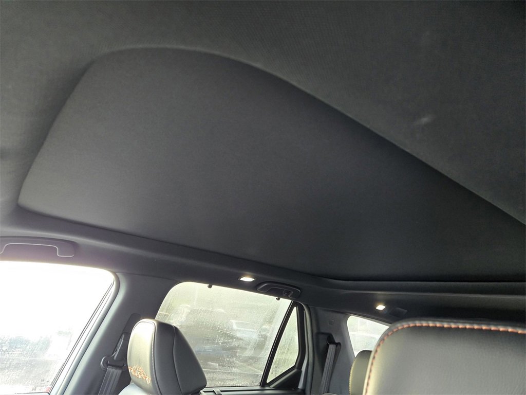 Used 2025 Honda Pilot TrailSport image 21