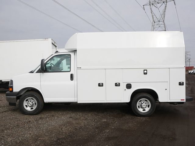 New 2026 Chevrolet Express 3500 w/ Power Convenience Package image 3