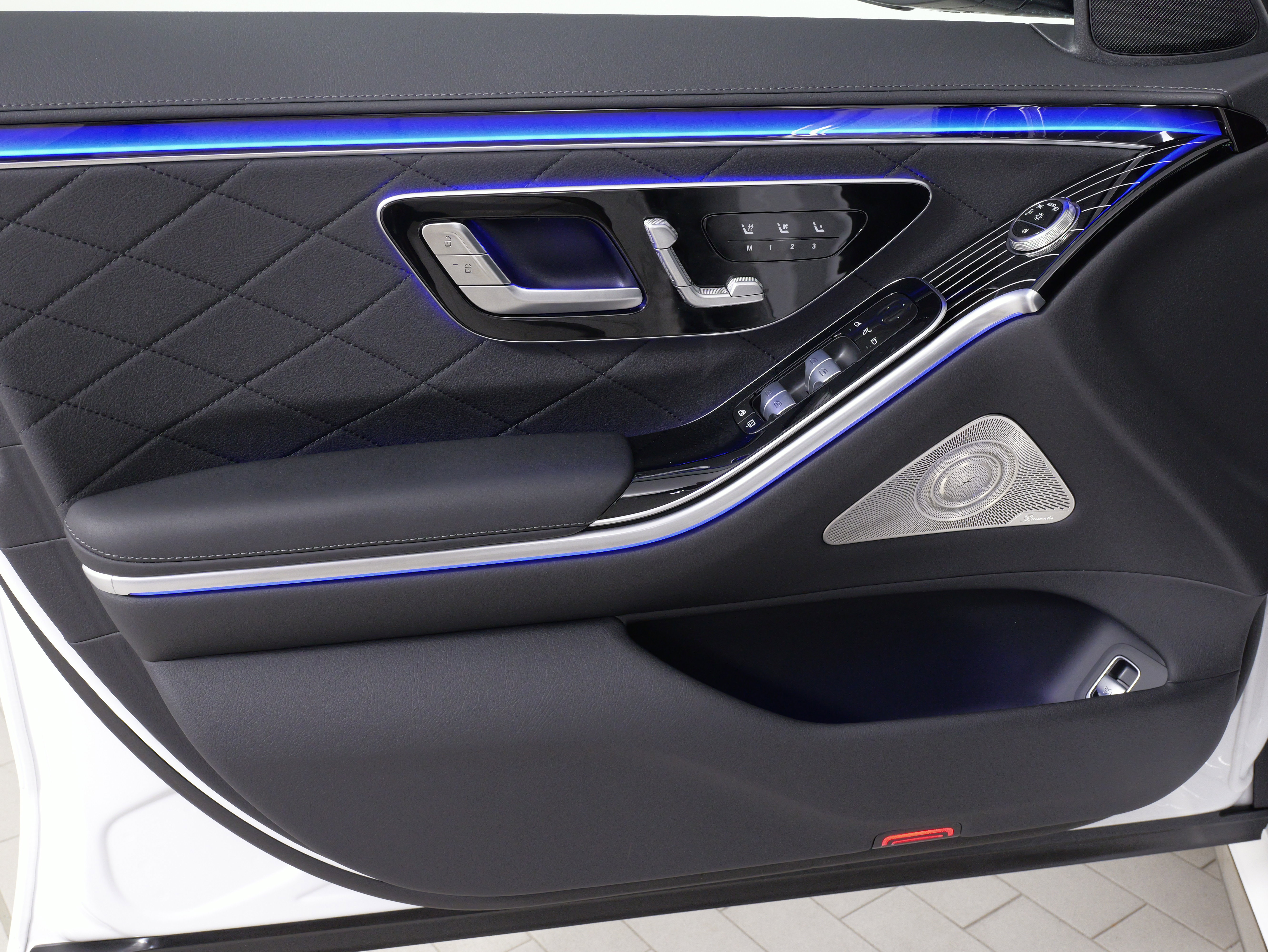 Used 2025 Mercedes-Benz S 580 4MATIC Sedan image 25