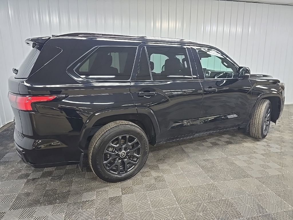 Used 2024 Toyota Sequoia Platinum image 3