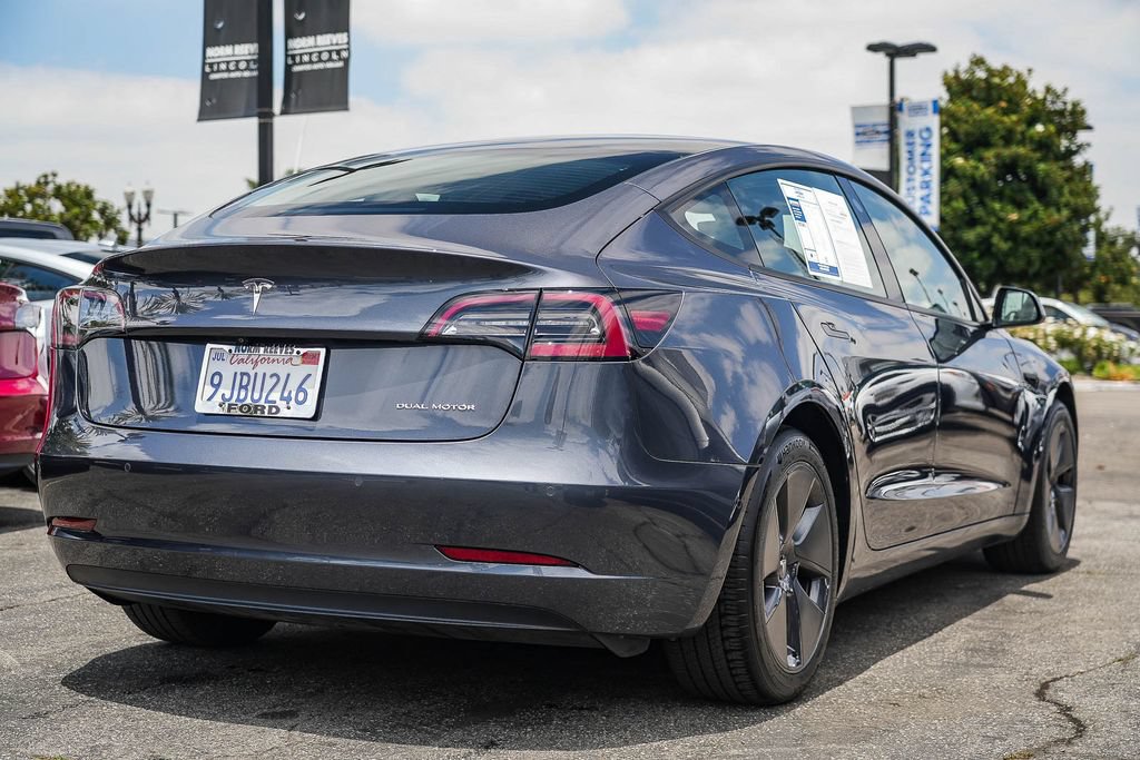 Used 2022 Tesla Model 3 Long Range AWD/4WD image 9