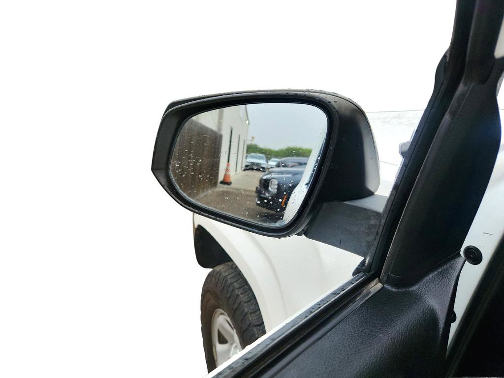 Used 2021 Toyota Tacoma SR AWD/4WD image 12