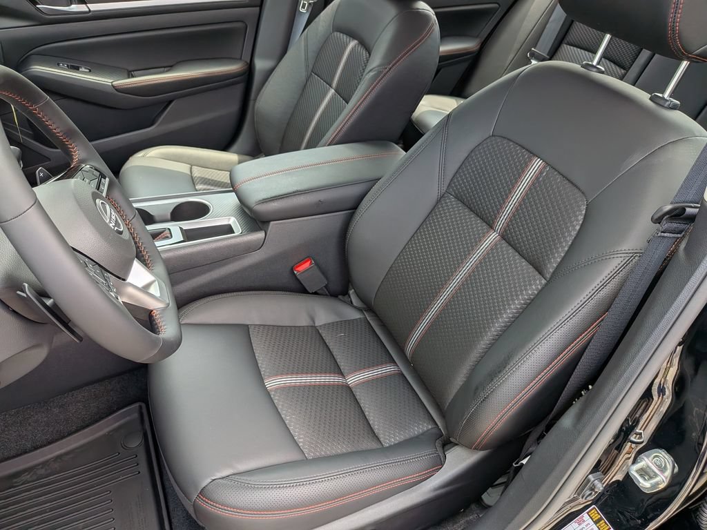 New 2026 Nissan Altima 2.5 SR w/ SR Midnight Edition Package FWD image 15