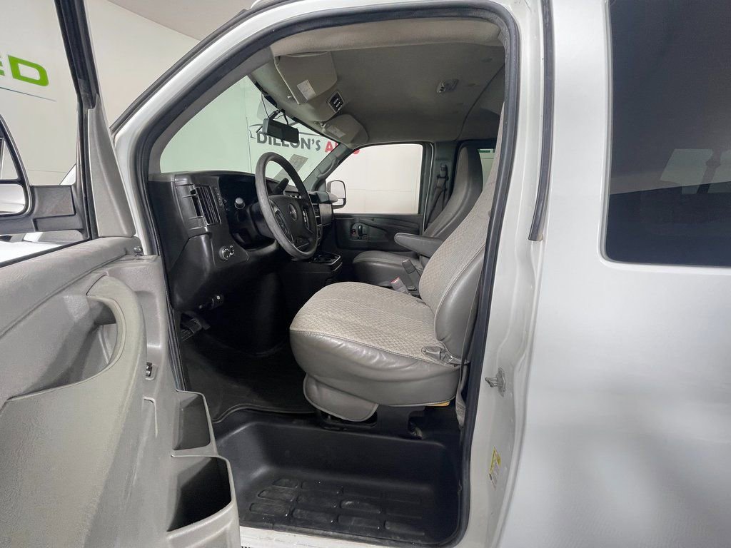 Used 2013 GMC Savana 2500 LT w/ LT Preferred Equipment Group RWD image 14