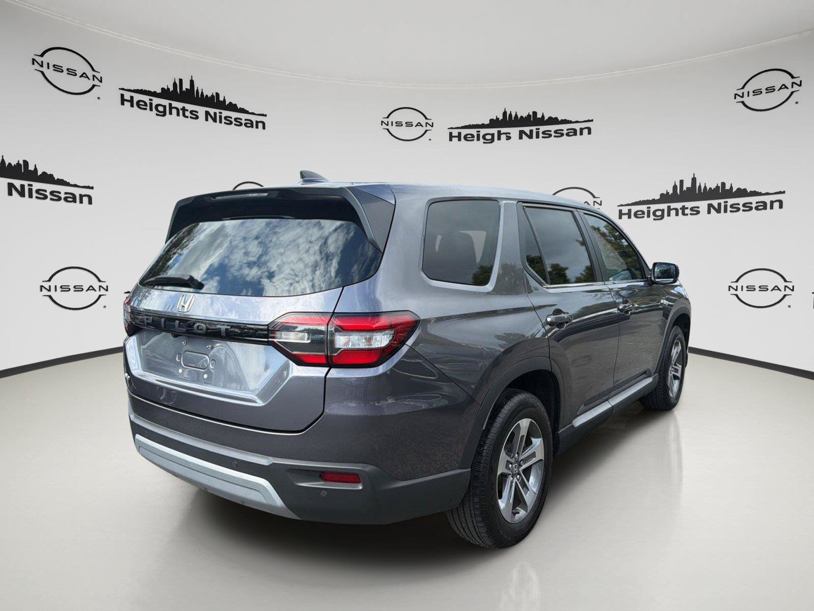 Used 2024 Honda Pilot EX-L image 5