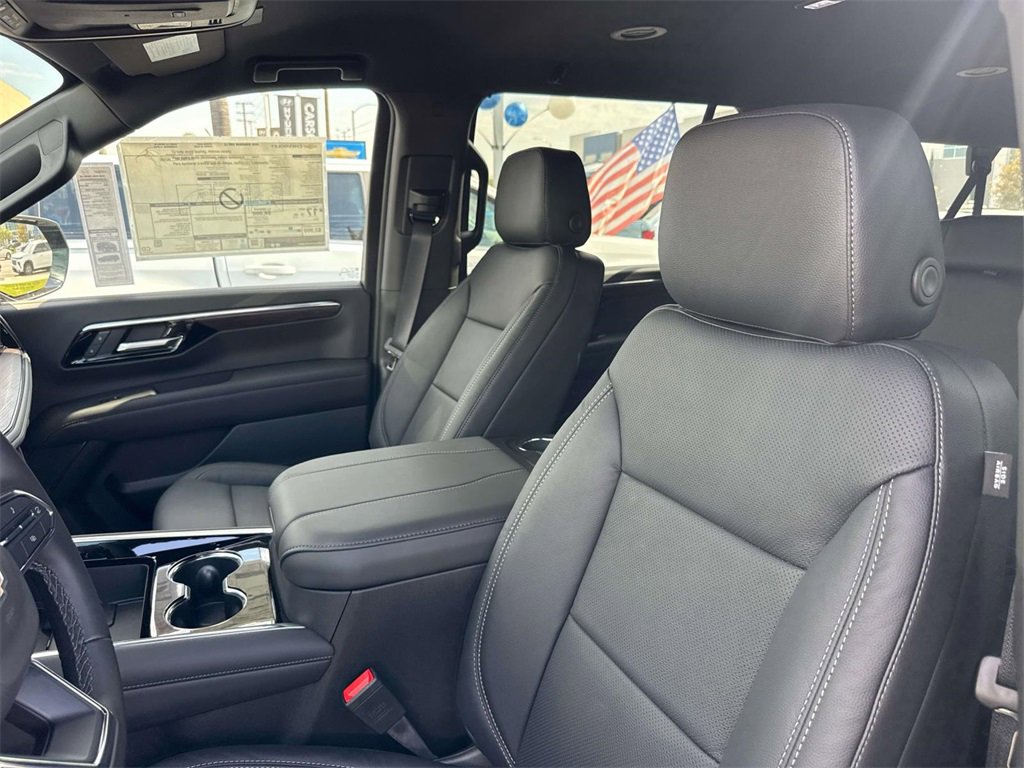 New 2026 Chevrolet Suburban LS image 19