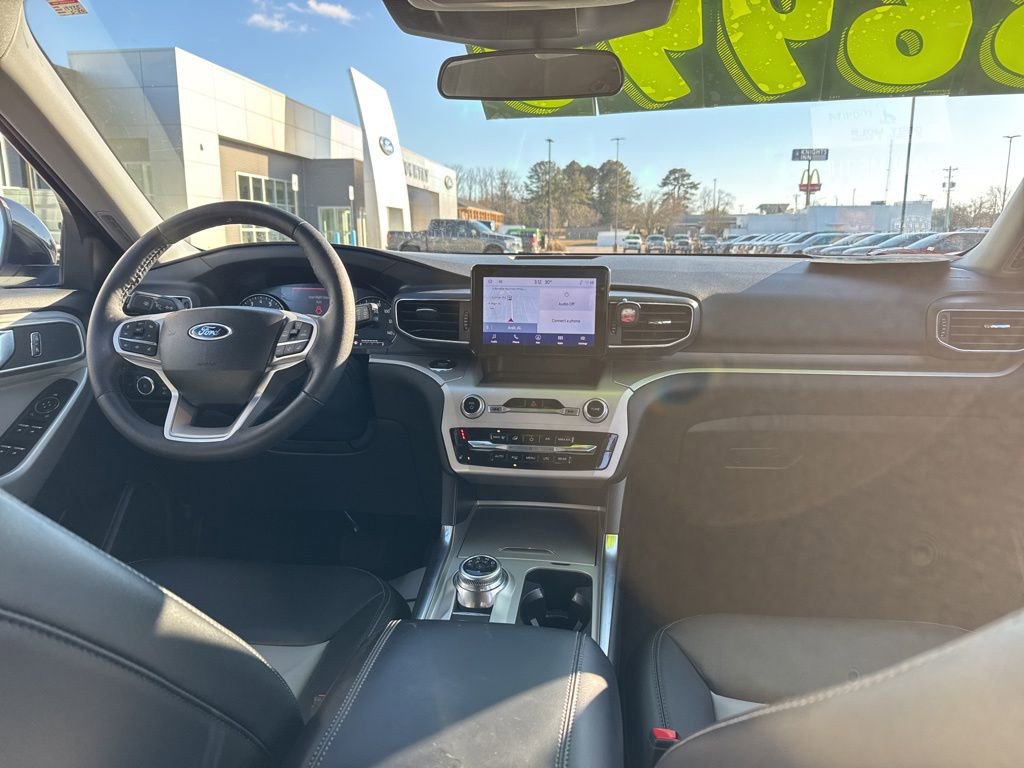 Used 2024 Ford Explorer XLT w/ Equipment Group 202A image 29