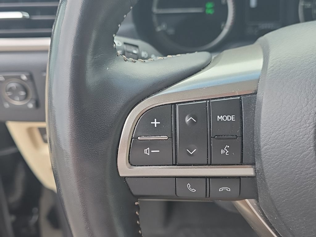 Used 2023 Lexus GX 460 Luxury w/ Sport Design Package AWD/4WD image 20