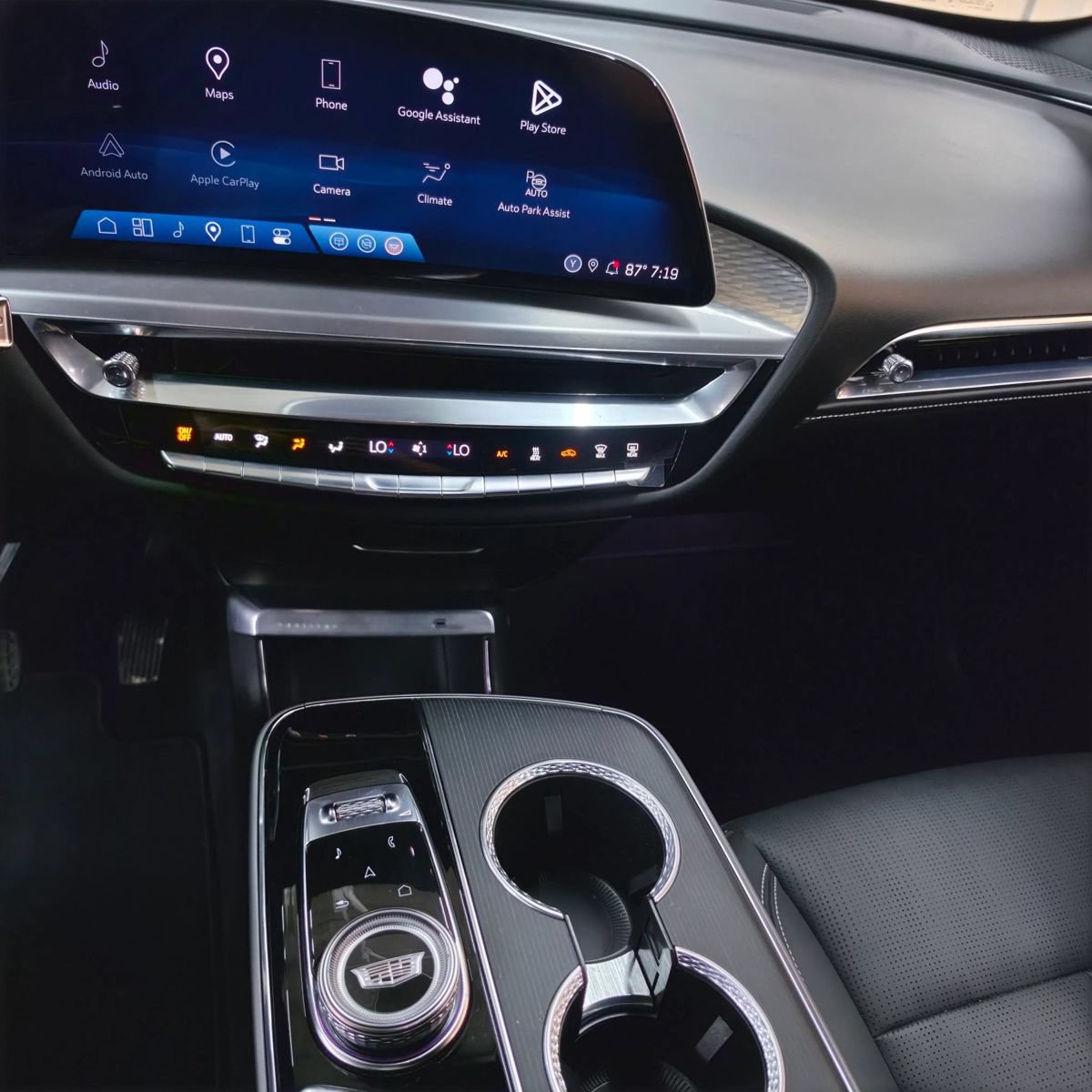 Used 2024 Cadillac Lyriq Luxury RWD image 18