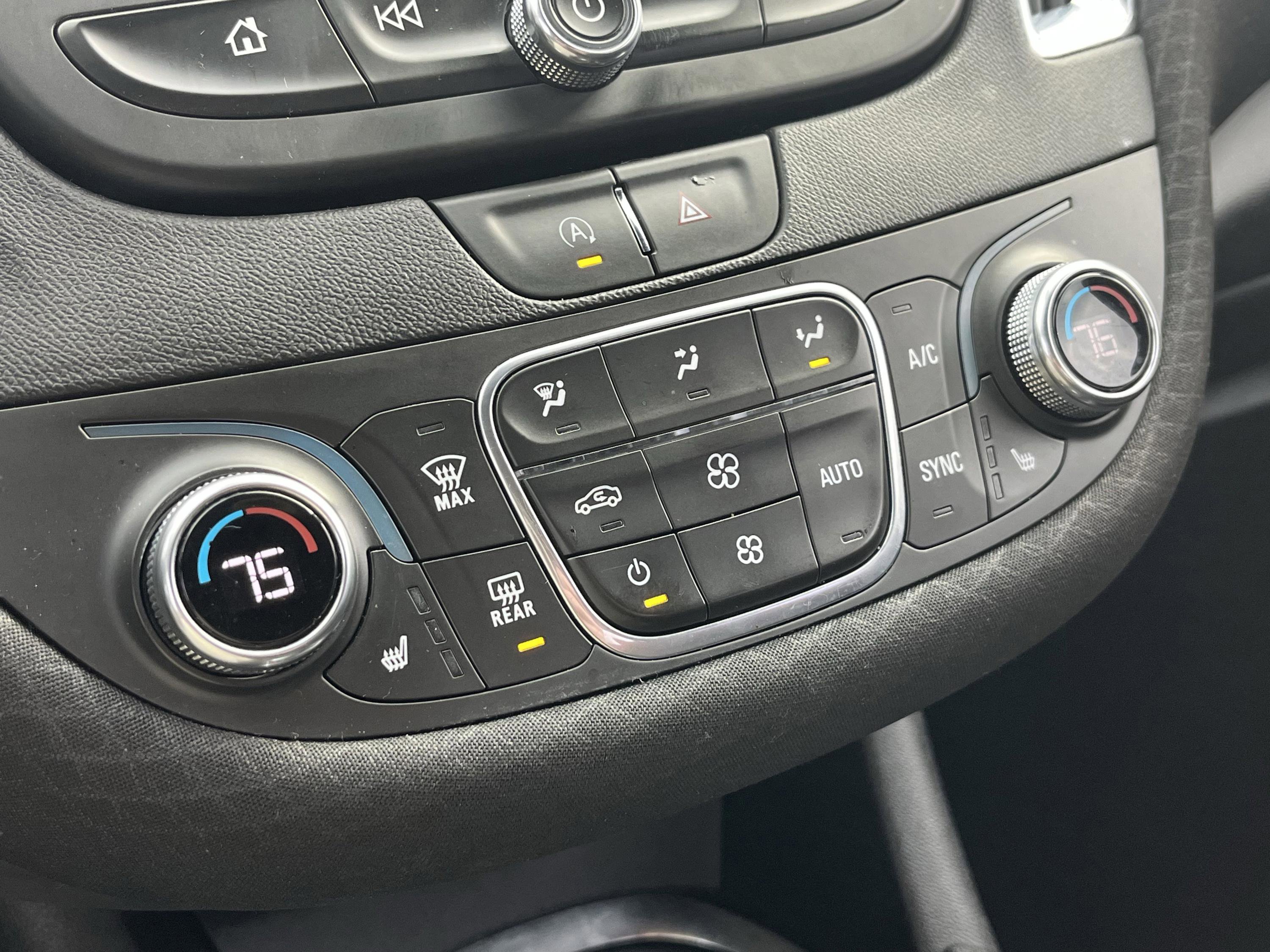 Used 2020 Chevrolet Malibu LT image 17