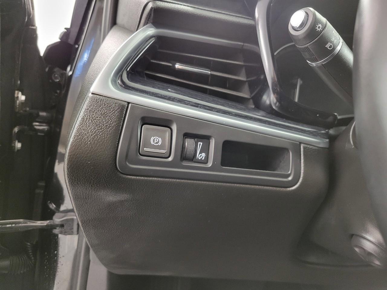 Certified 2025 Cadillac XT5 Premium Luxury image 10