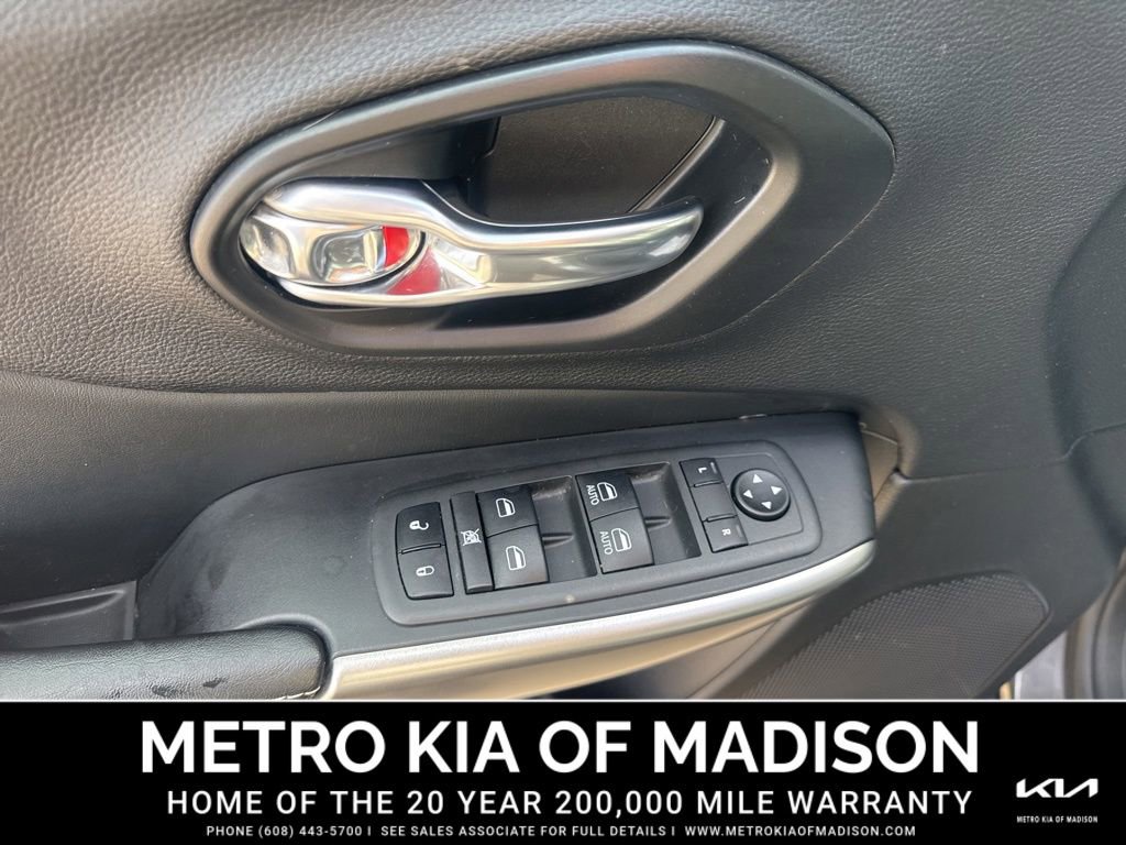 Used 2021 Jeep Cherokee Latitude Lux 80th Anniv w/ Quick Order Package 26U 80TH image 11