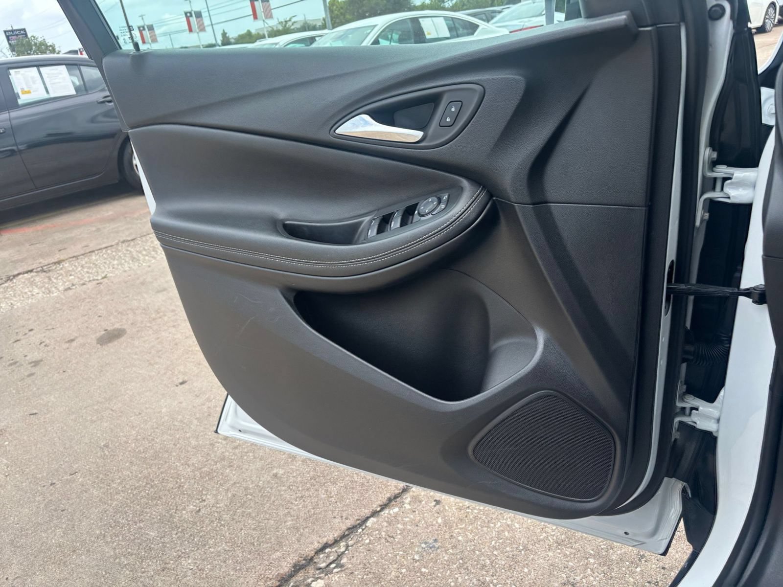 Used 2025 Buick Encore GX Preferred FWD image 18