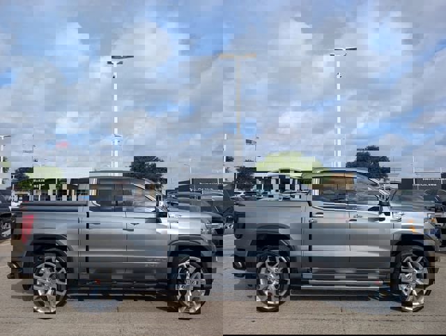 Used 2021 GMC Sierra 1500 Denali image 3