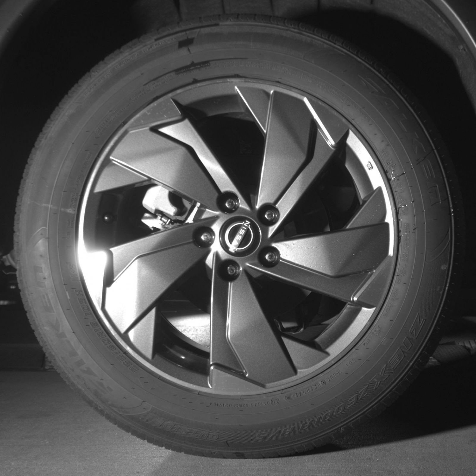 Used 2025 Nissan Rogue SV FWD image 18