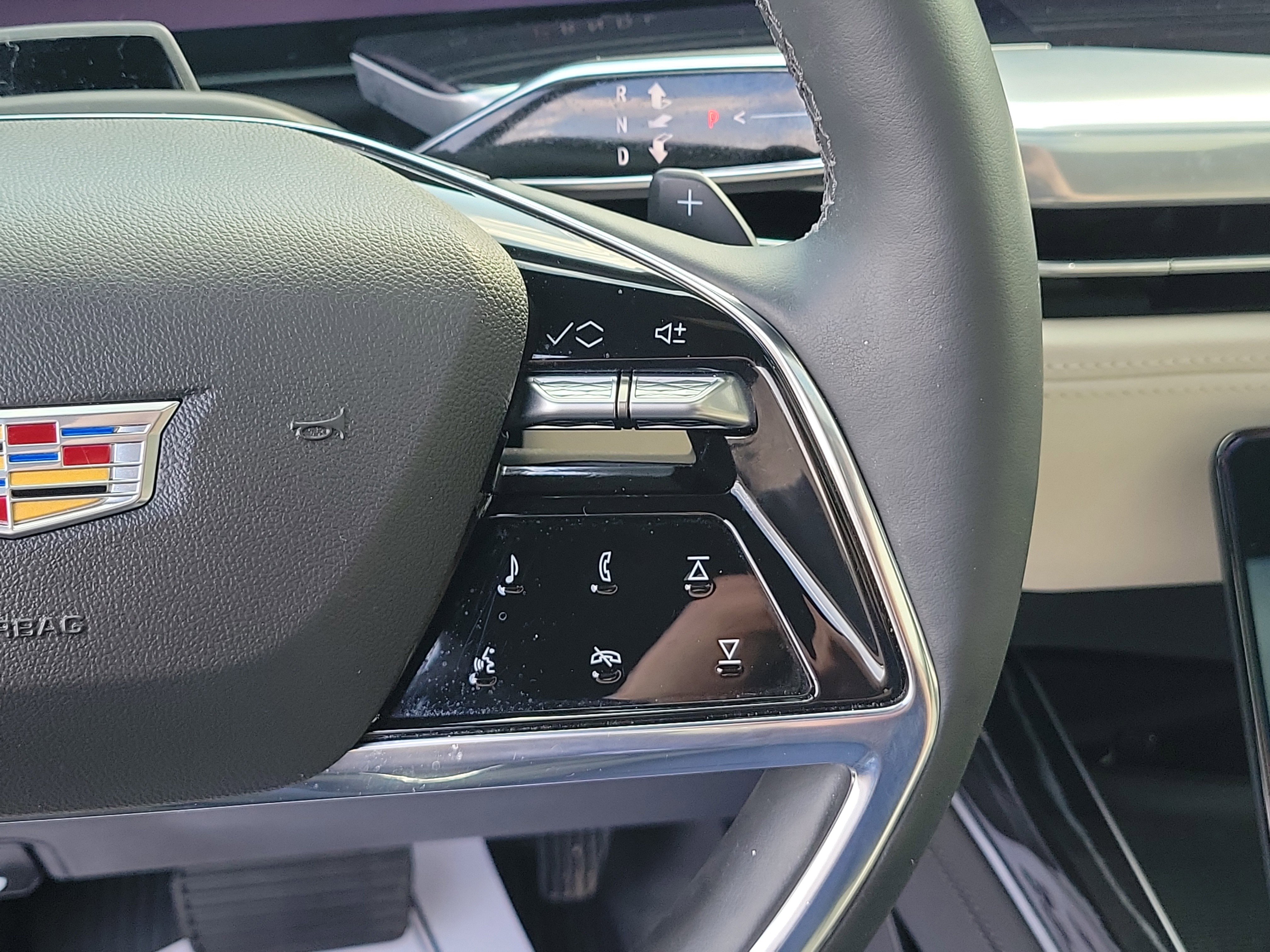 Used 2025 Cadillac Escalade Sport w/ Touring Package image 23