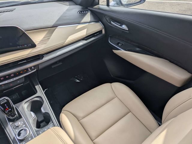 Used 2025 Cadillac XT4 Premium Luxury FWD image 18