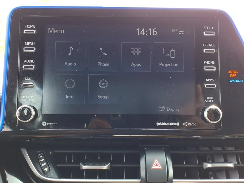 Used 2020 Toyota C-HR XLE FWD image 7