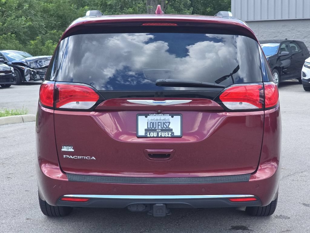 Used 2018 Chrysler Pacifica Touring-L Plus FWD image 14