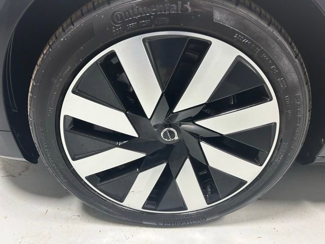 Used 2025 Volvo S90 T8 Plus image 5