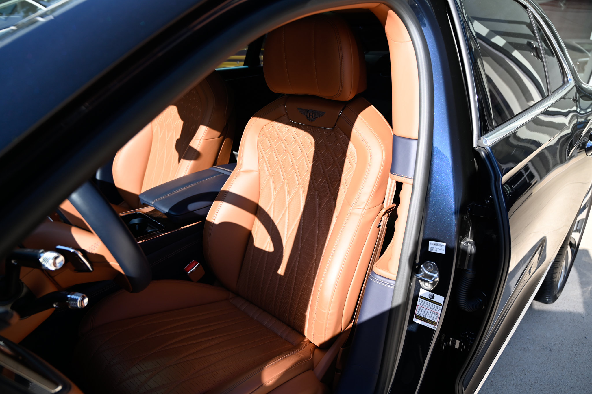 Used 2022 Bentley Flying Spur V8 AWD/4WD image 19