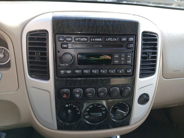 Used 2006 Mercury Mariner Luxury image 22