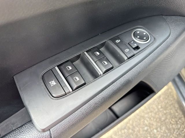 Used 2022 Kia Forte LXS FWD image 13